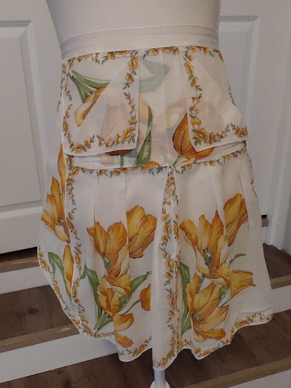 Mid- Century homemade half apron floral yellow tulip printed handkerchiefs EUC
